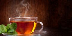 يمكن استخدام مشروب الشاي في تمييز الحمض من القاعدة
