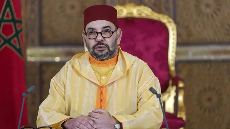 شاهد: فضيحة شبيه الملك محمد السادس ملك المغرب سكران