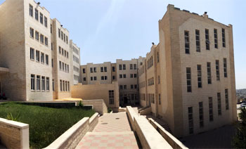 ما هي تخصصات جامعة البوليتكنك في فلسطين